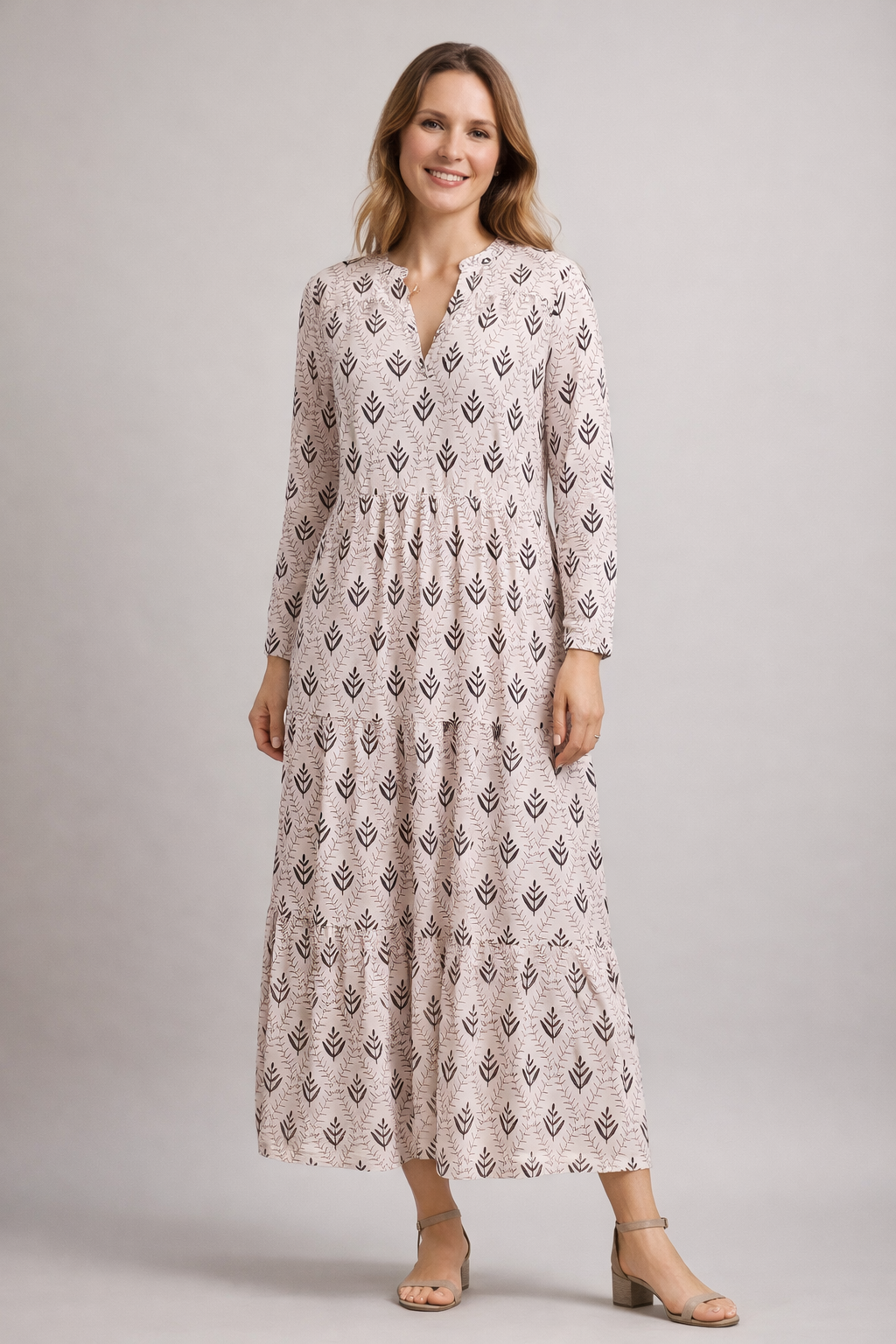 Damen Boho Stufenrock Maxikleid | mit V-Ausschnitt