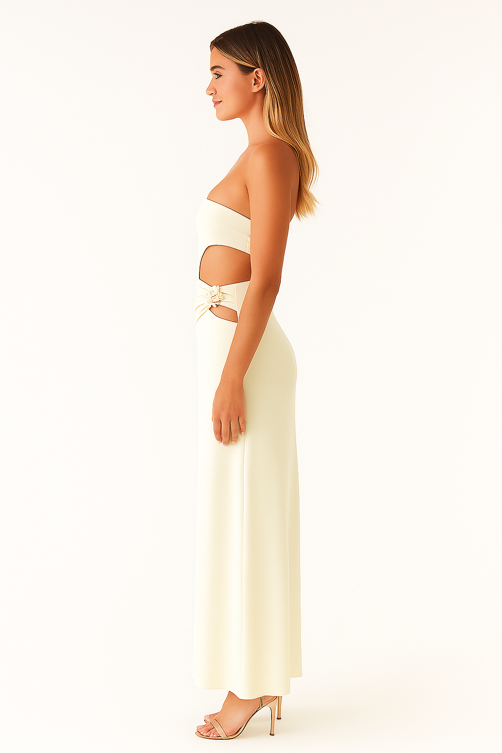 Trägerloses Maxikleid mit seitlichem Cut-out in Hellgelb