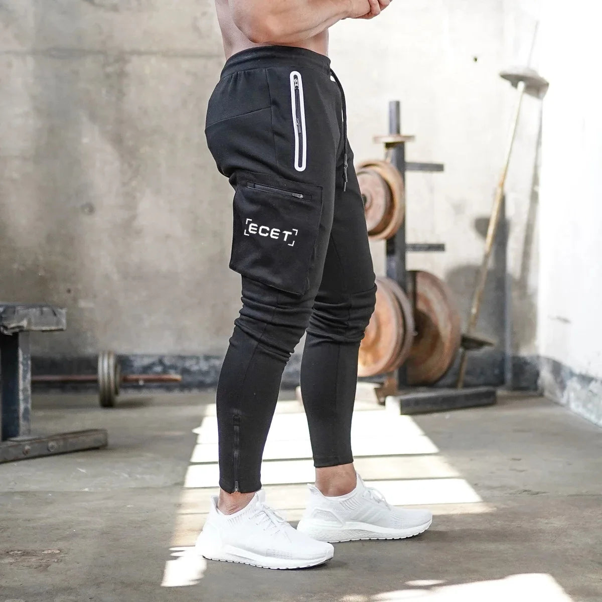 Herren Schlanke Passform Sportliche Jogginghose | mit Reißverschlusstaschen