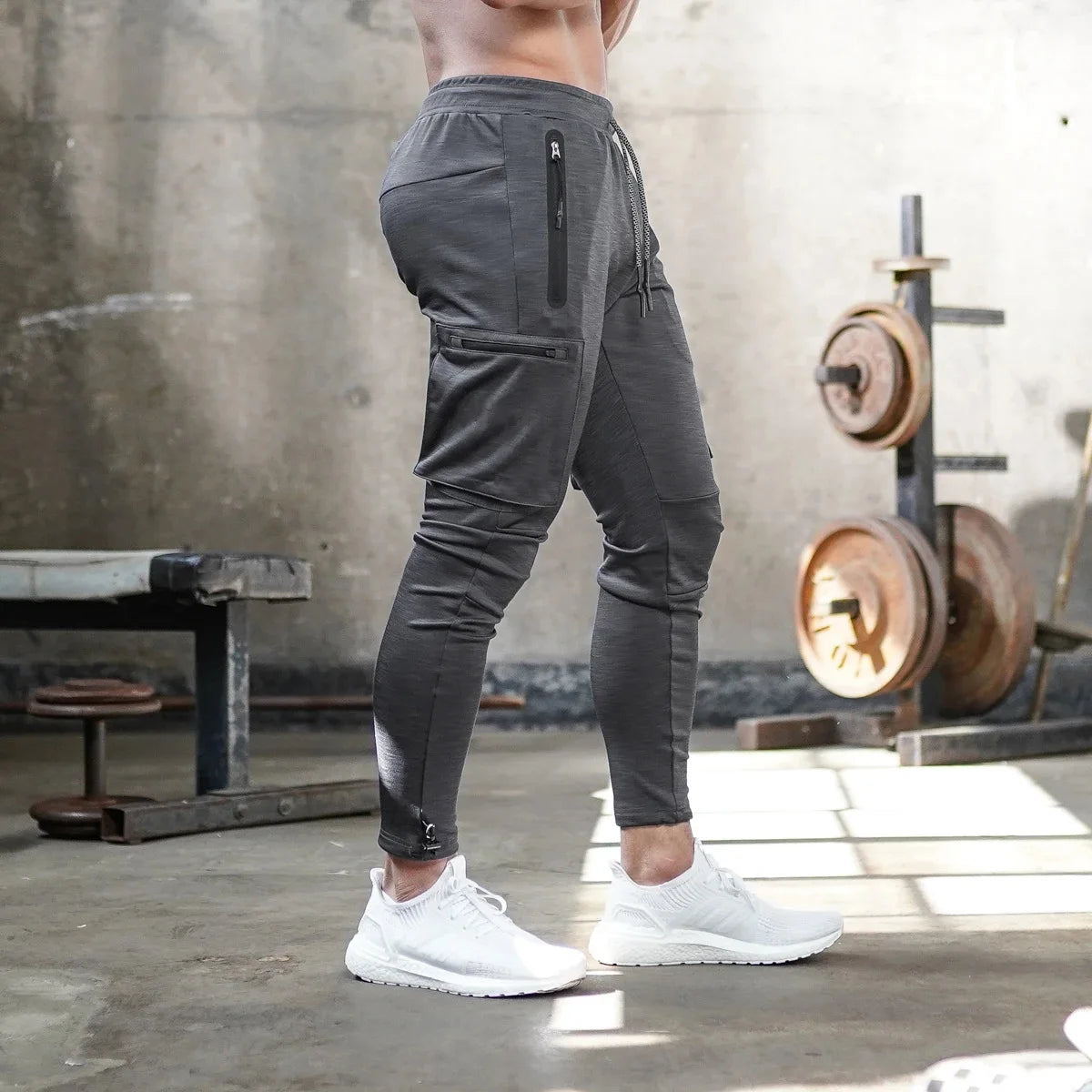 Herren Schlanke Passform Sportliche Jogginghose | mit Reißverschlusstaschen